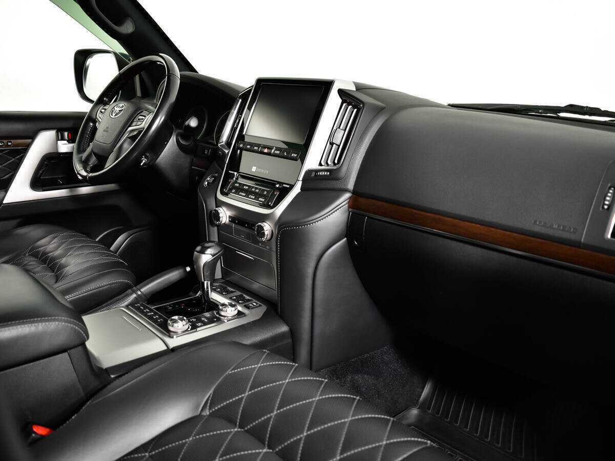 Купить Toyota Land Cruiser с пробегом. Фото: #8