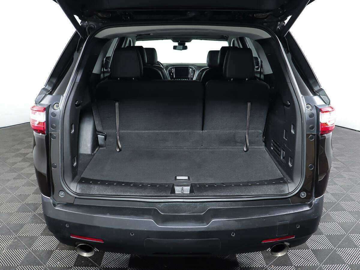 Купить Chevrolet Traverse с пробегом. Фото: #4