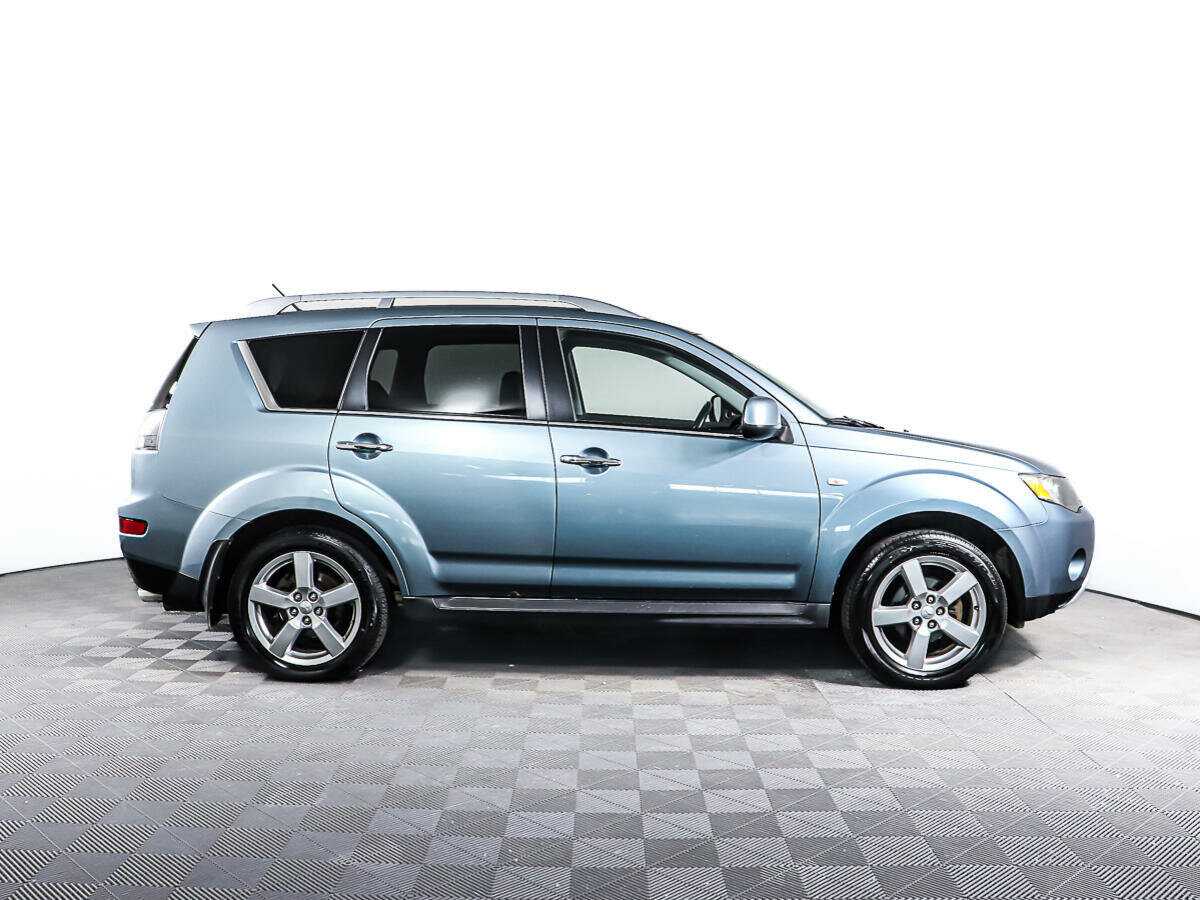 Купить Mitsubishi Outlander с пробегом. Фото: #3