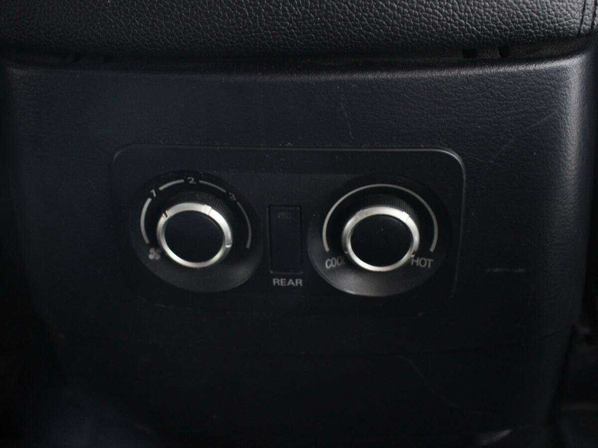 Купить Mitsubishi Pajero с пробегом. Фото: #12