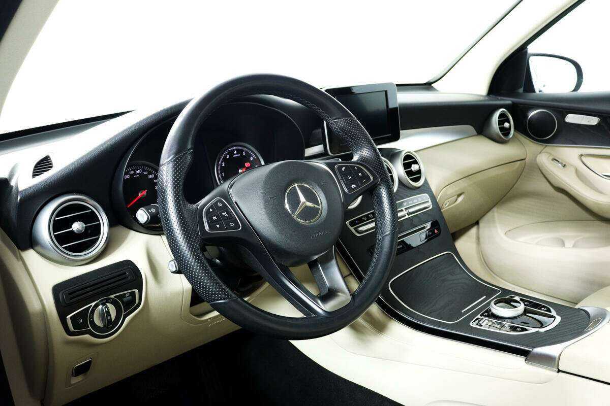 Купить Mercedes-Benz GLC с пробегом. Фото: #12