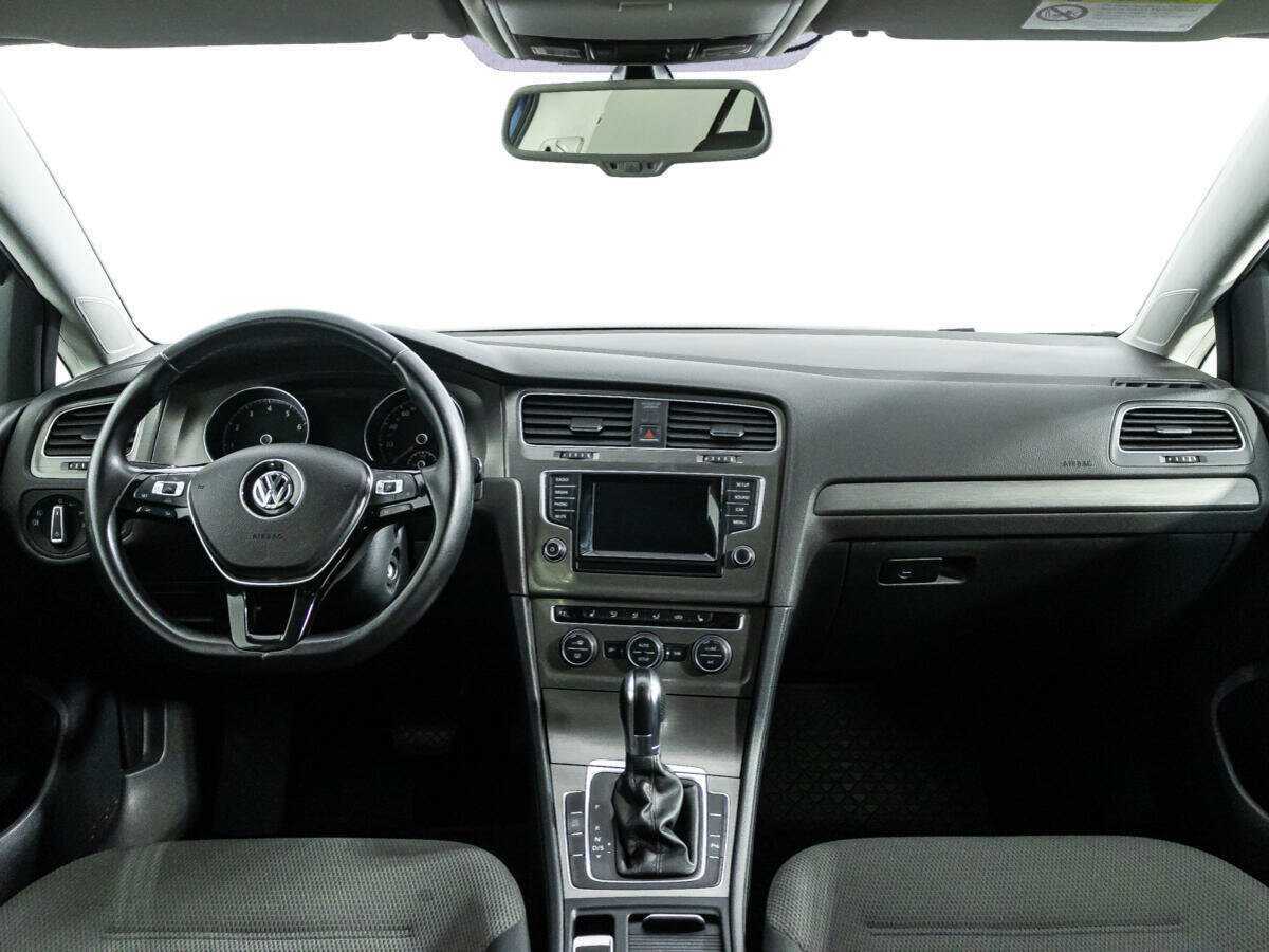 Купить Volkswagen Golf с пробегом. Фото: #12