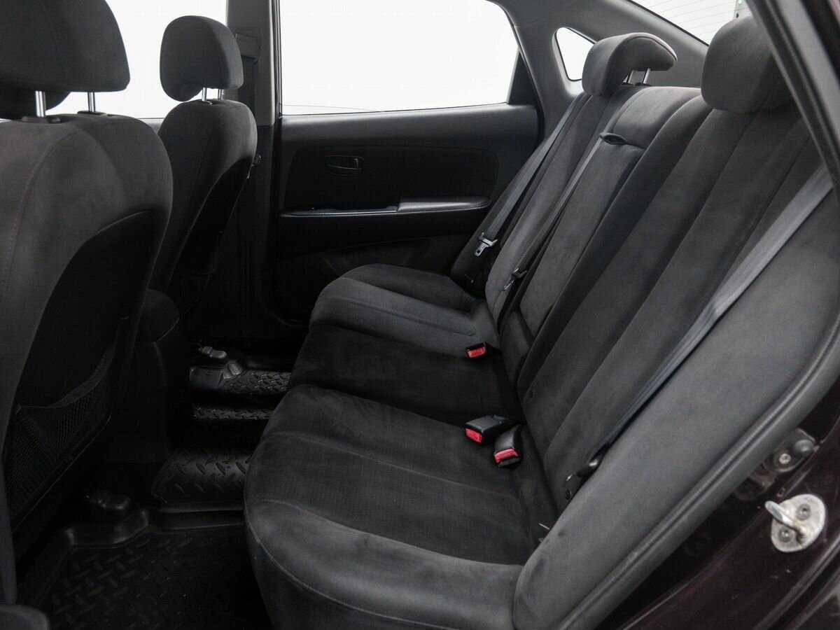 Купить Hyundai Elantra с пробегом. Фото: #11