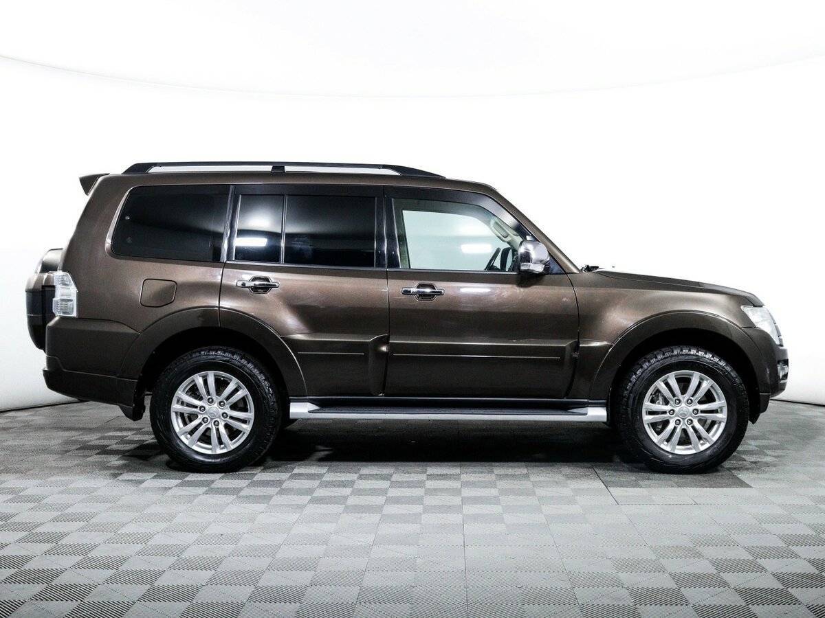 Купить Mitsubishi Pajero с пробегом. Фото: #3