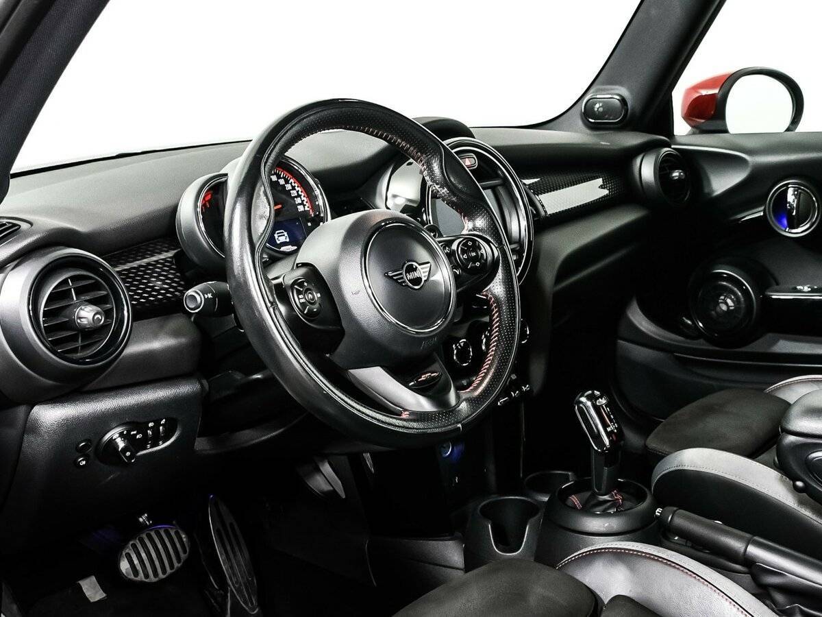 Купить Mini Hatch с пробегом. Фото: #12