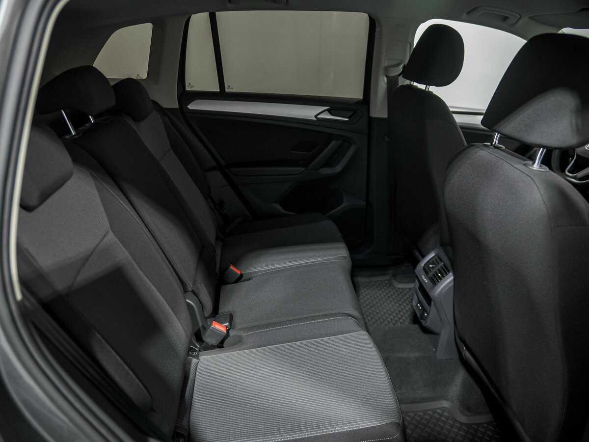 Купить Volkswagen Tiguan с пробегом. Фото: #13
