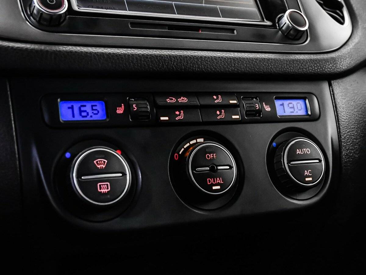 Купить Volkswagen Tiguan с пробегом. Фото: #14