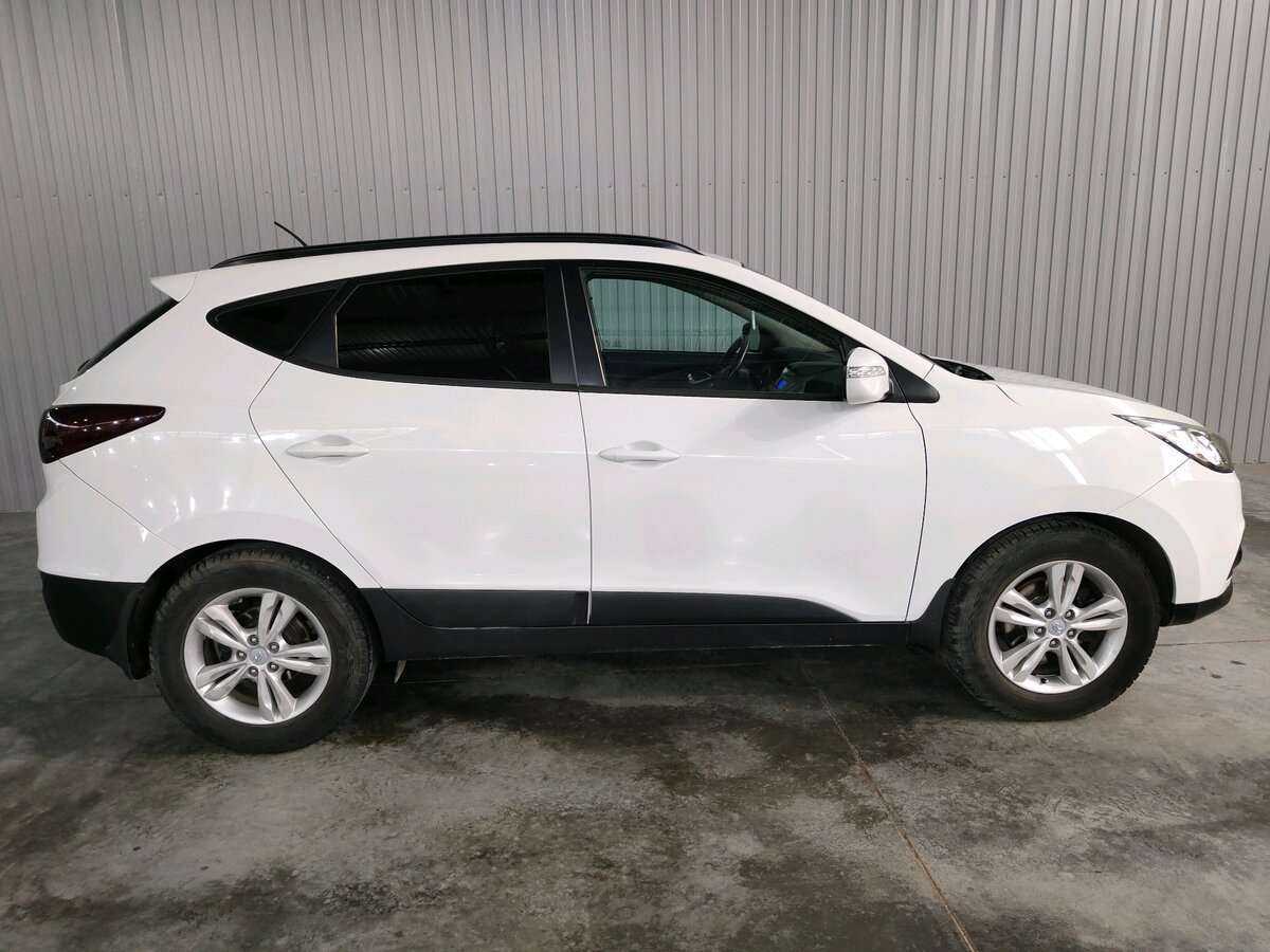 Купить Hyundai ix35 с пробегом. Фото: #3