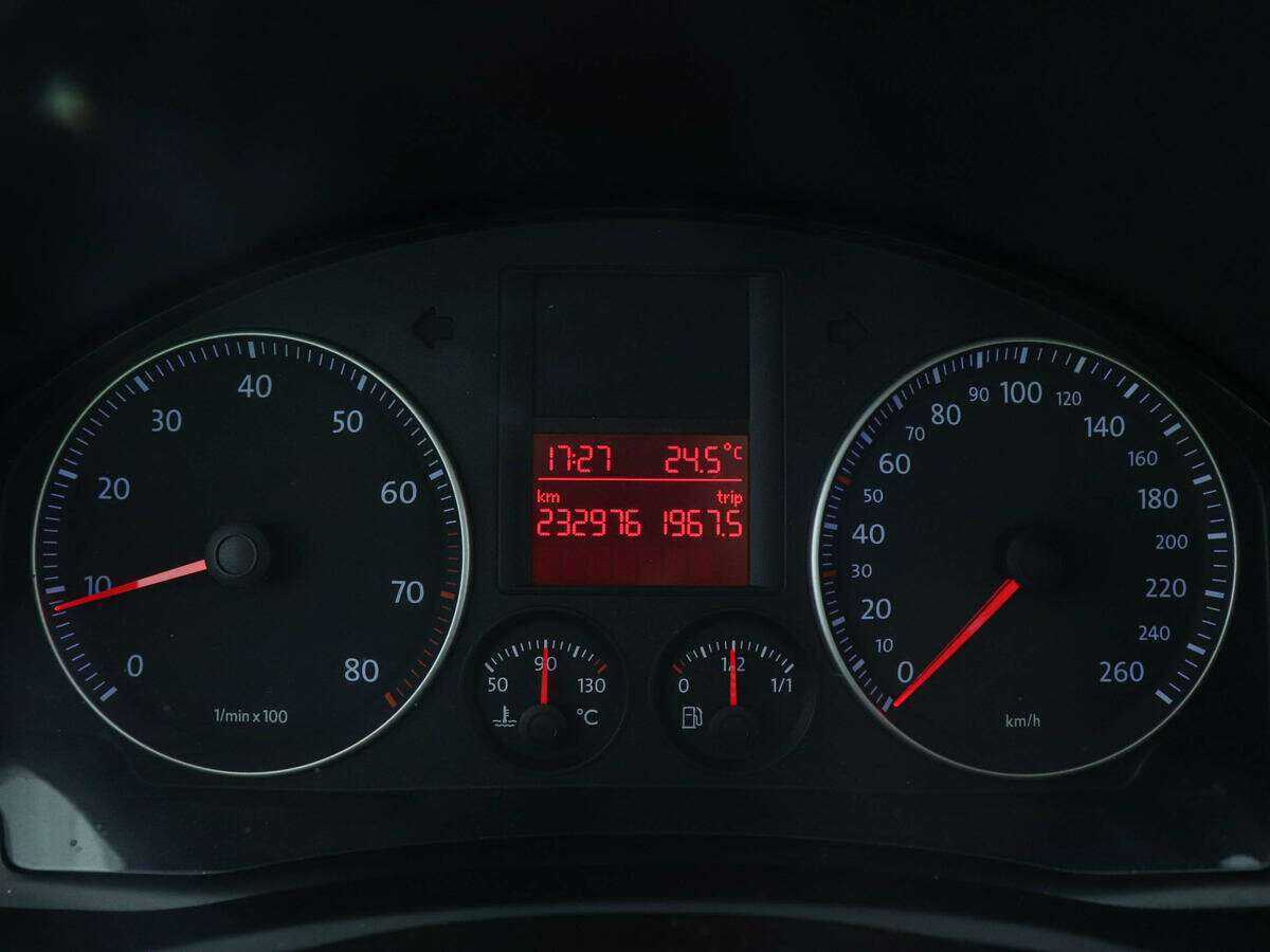 Купить Volkswagen Golf с пробегом. Фото: #6