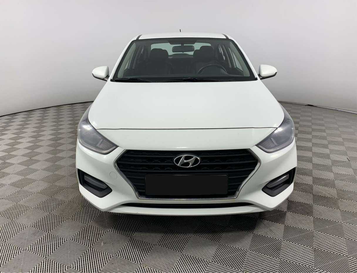 Купить Hyundai Solaris с пробегом. Фото: #1
