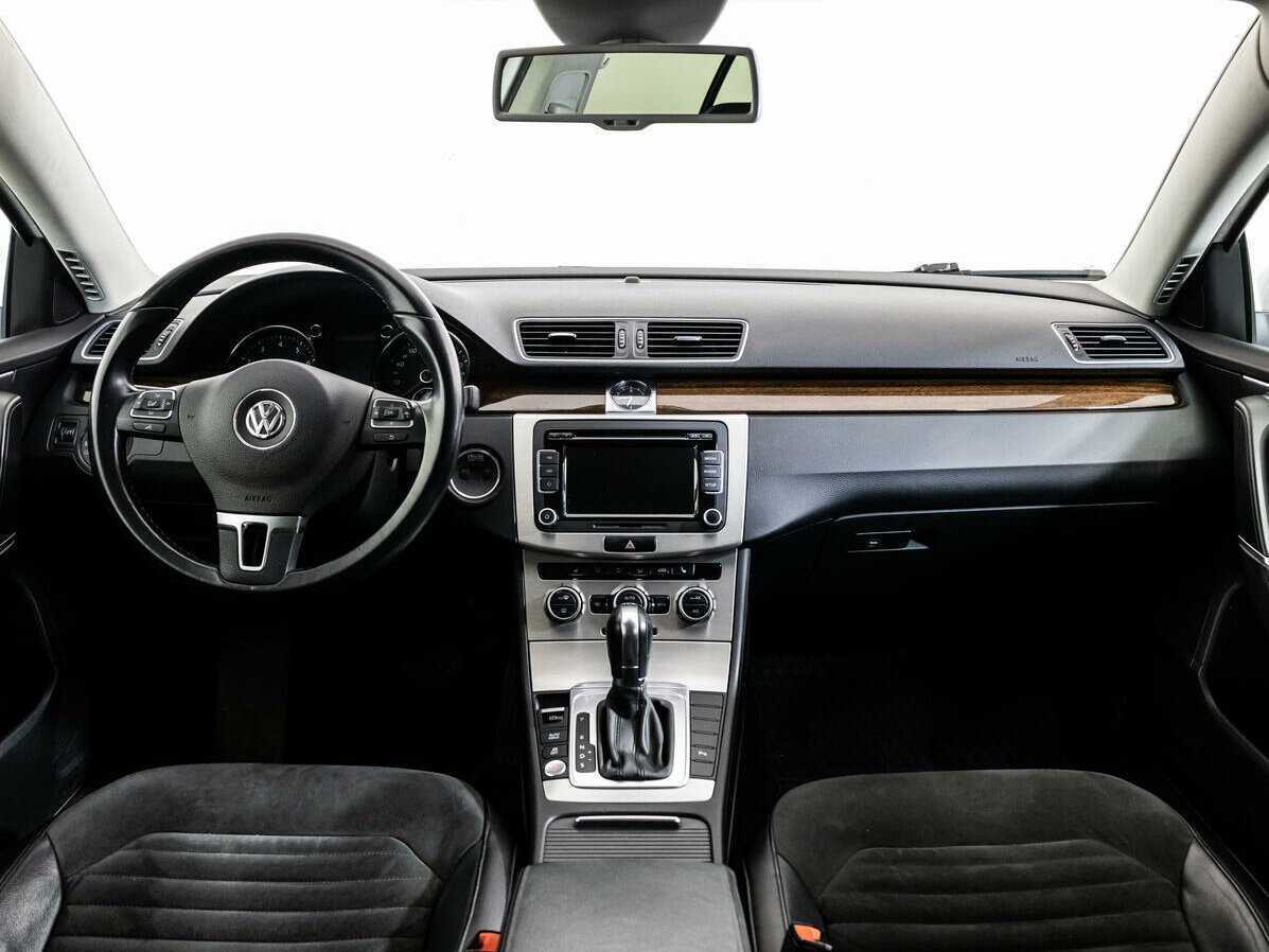 Купить Volkswagen Passat с пробегом. Фото: #7