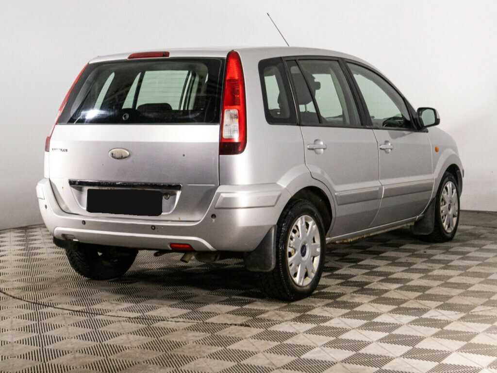 Купить Ford Fusion с пробегом. Фото: #4