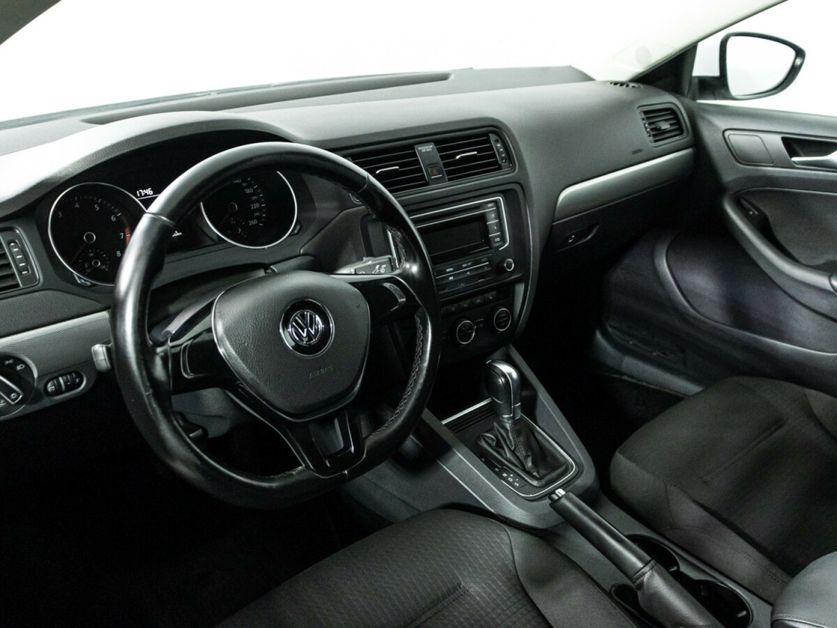 Купить Volkswagen Jetta с пробегом. Фото: #10