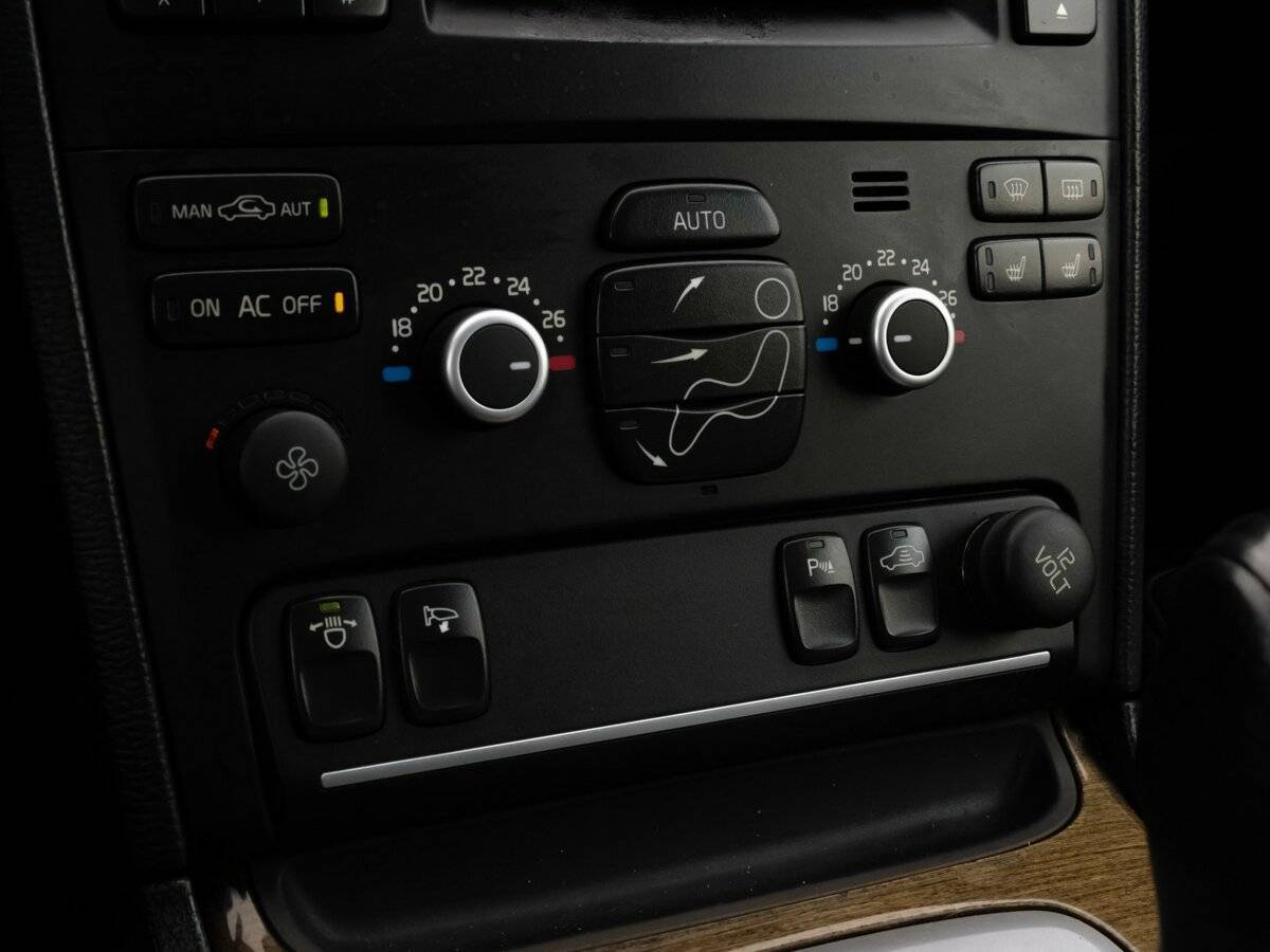 Купить Volvo XC90 с пробегом. Фото: #16