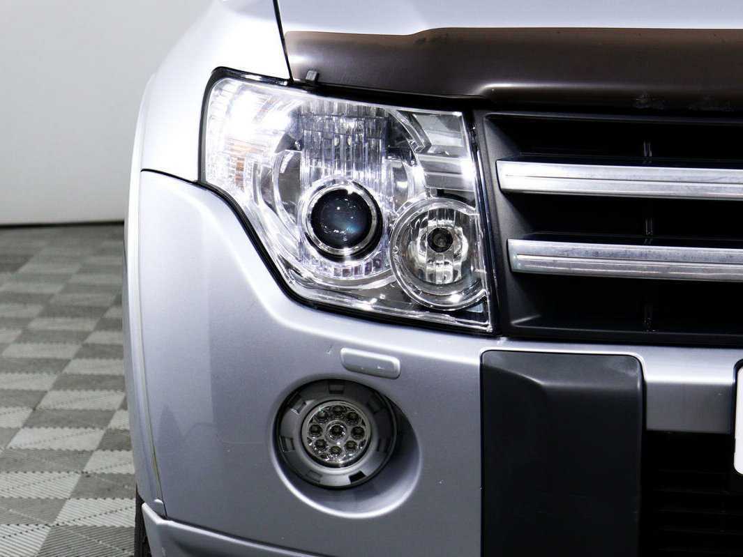Купить Mitsubishi Pajero с пробегом. Фото: #12