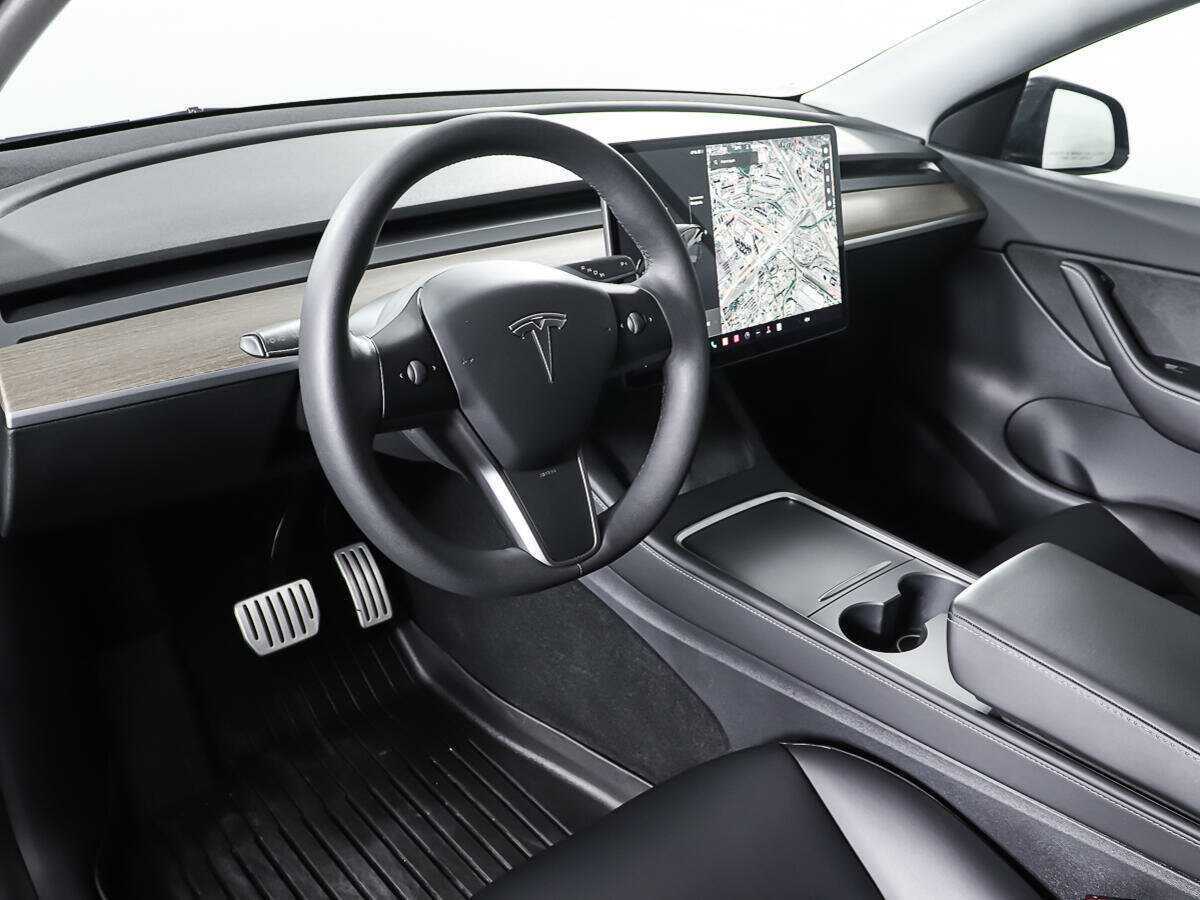 Купить Tesla Model Y с пробегом. Фото: #12