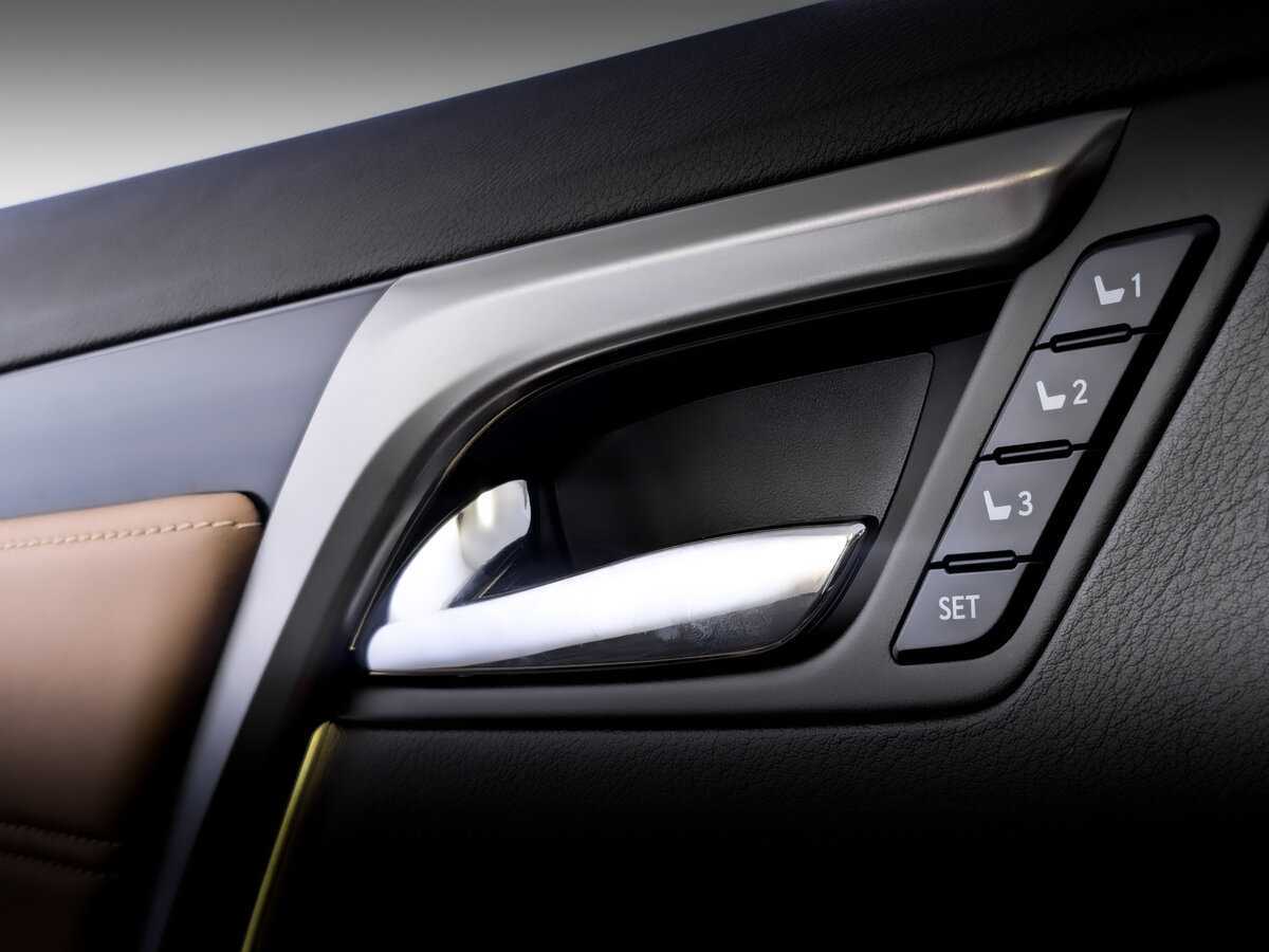Купить Lexus RX с пробегом. Фото: #17