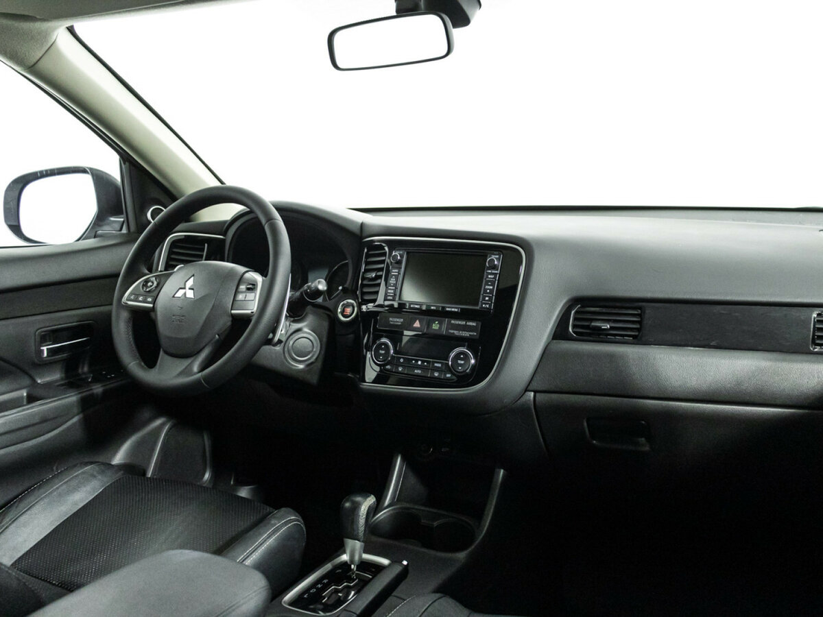 Купить Mitsubishi Outlander с пробегом. Фото: #8