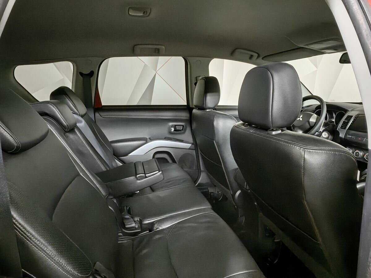Купить Mitsubishi Outlander с пробегом. Фото: #10