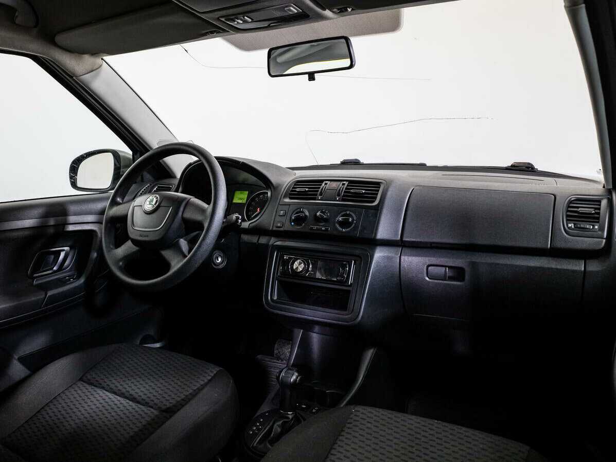 Купить Skoda Fabia с пробегом. Фото: #8
