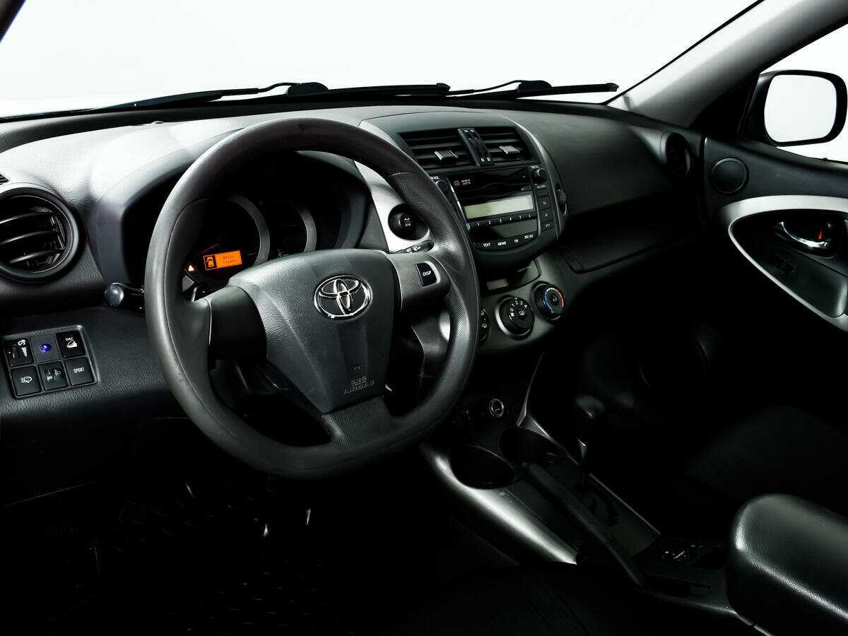 Купить Toyota RAV4 с пробегом. Фото: #12