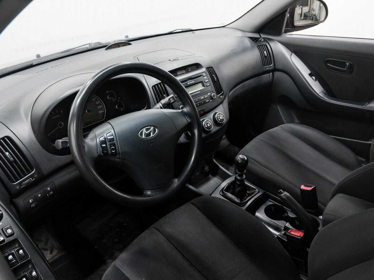 Купить Hyundai Elantra с пробегом. Фото: #12