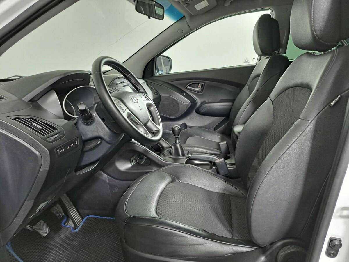 Купить Hyundai ix35 с пробегом. Фото: #13