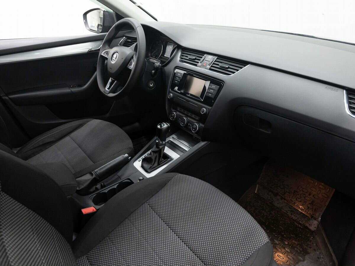 Купить Skoda Octavia с пробегом. Фото: #12