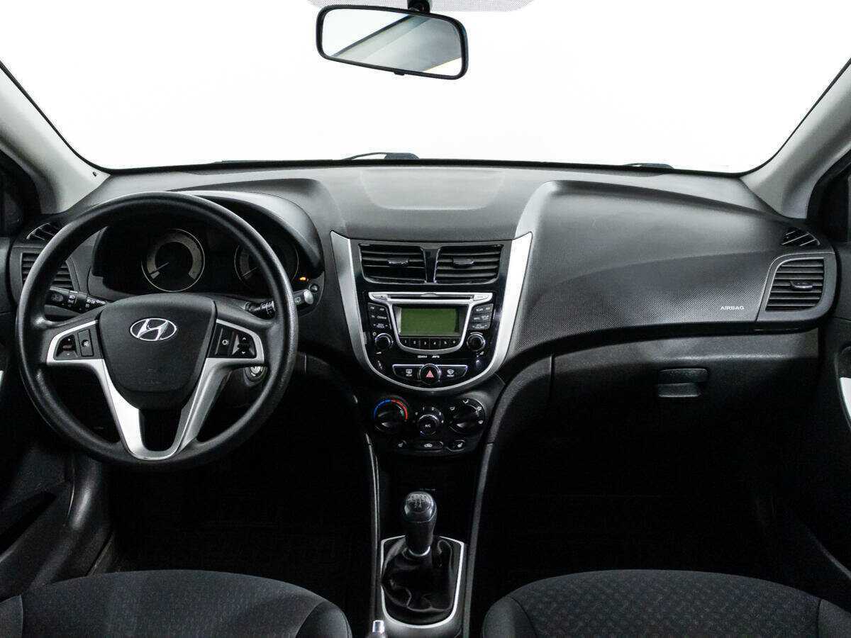 Купить Hyundai Solaris с пробегом. Фото: #11