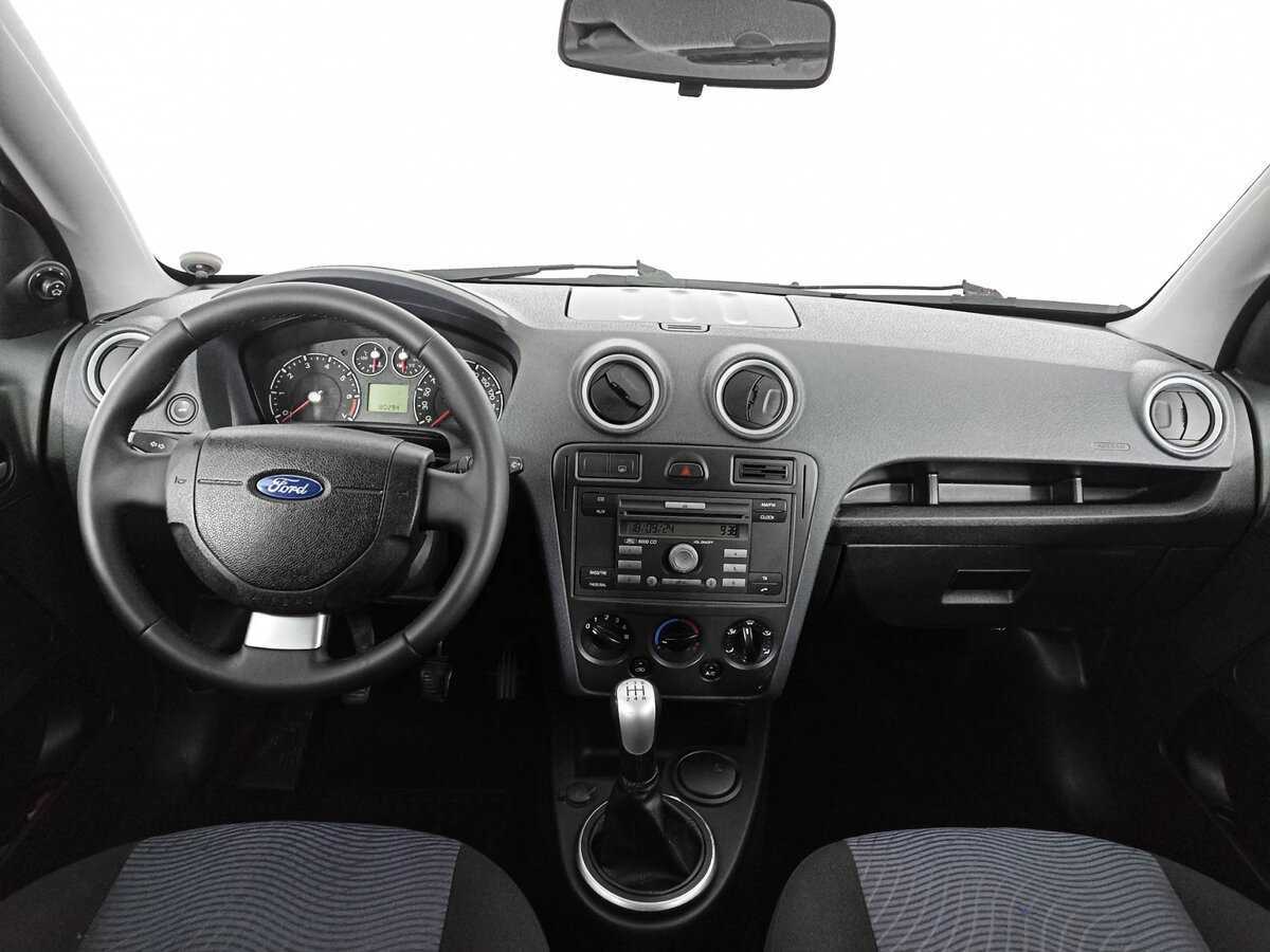 Купить Ford Fusion с пробегом. Фото: #13