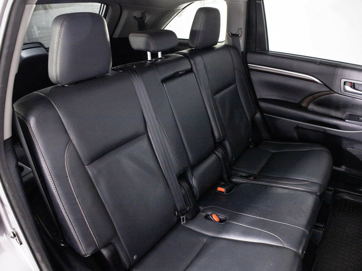 Купить Toyota Highlander с пробегом. Фото: #7