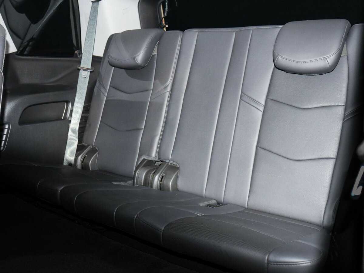 Купить Cadillac Escalade с пробегом. Фото: #12