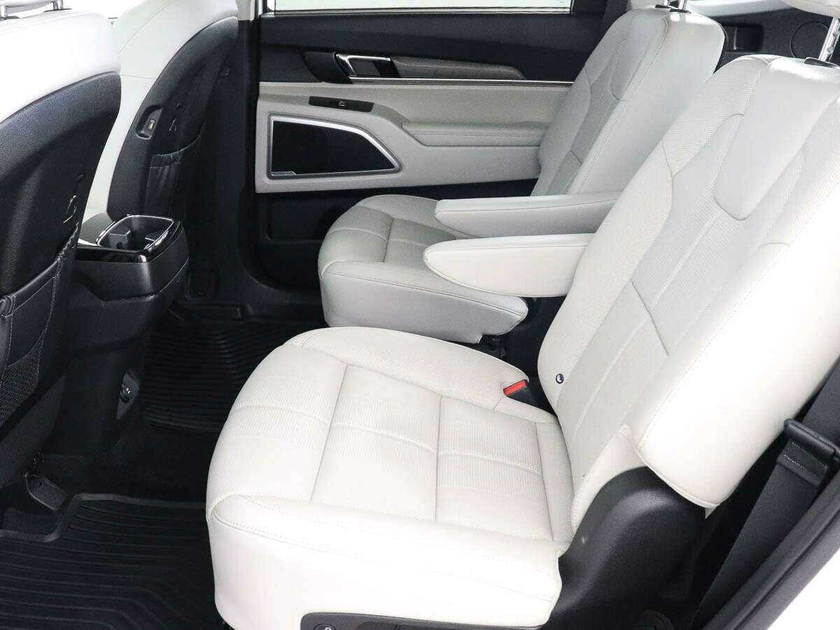 Купить Kia Telluride с пробегом. Фото: #9