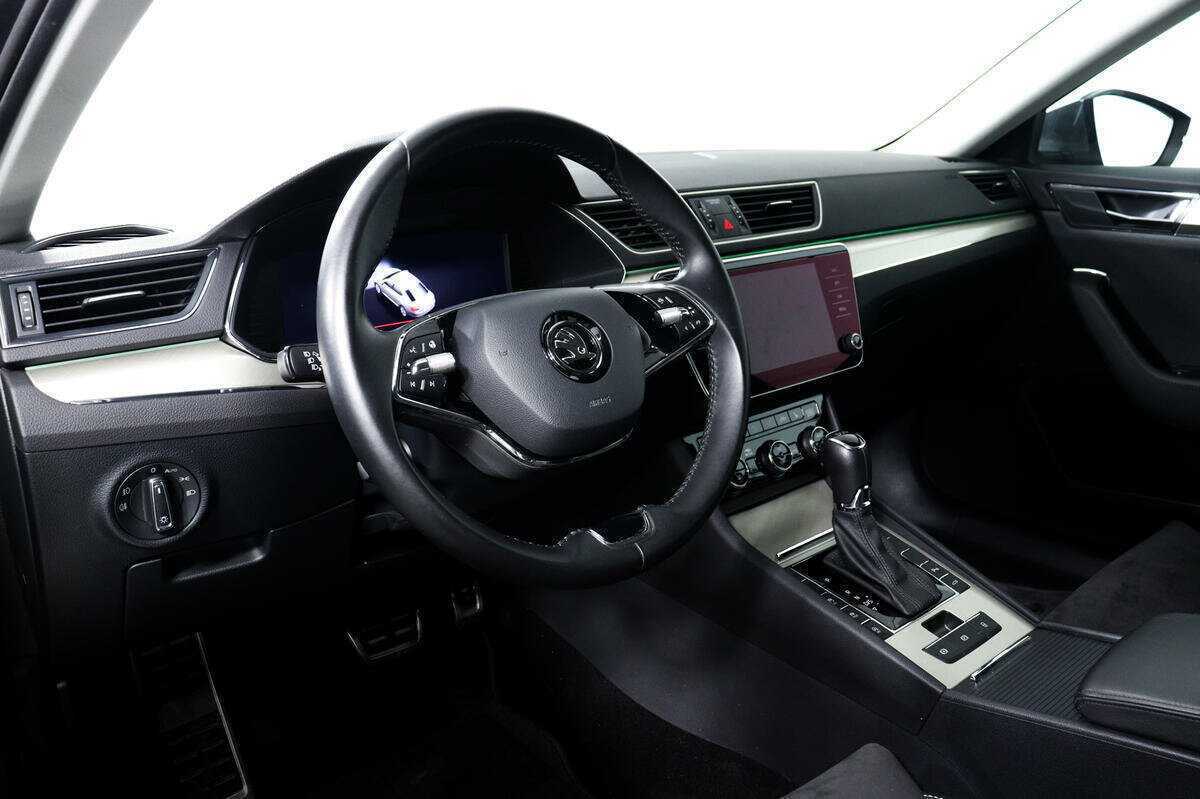 Купить Skoda Superb с пробегом. Фото: #11