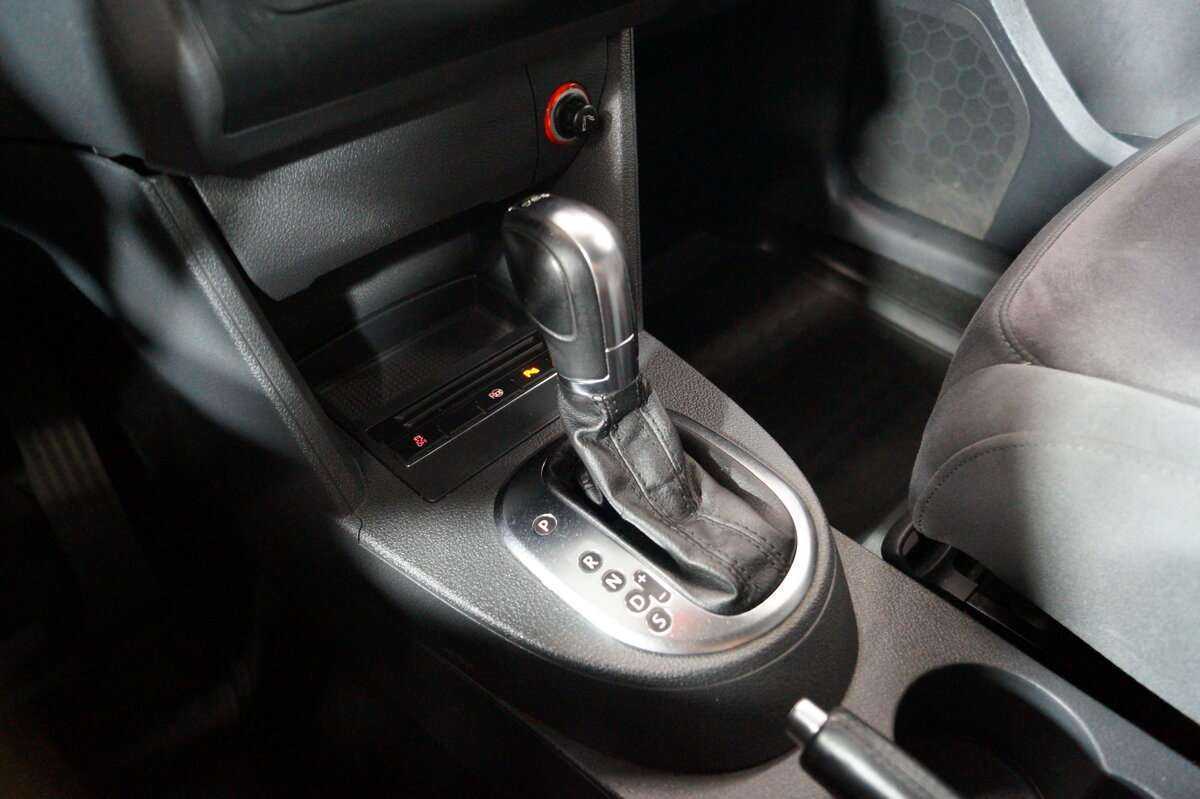 Купить Volkswagen Touran с пробегом. Фото: #17