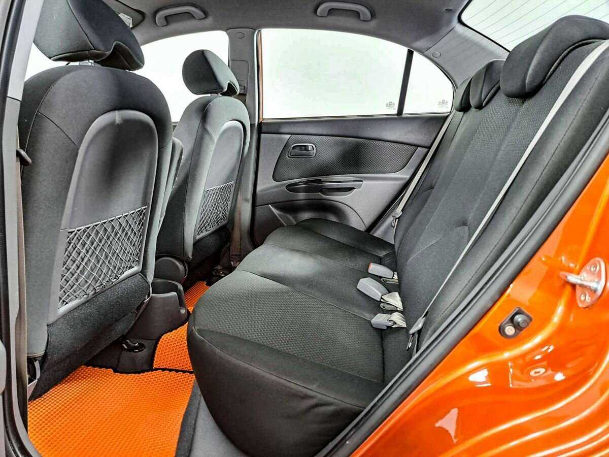 Купить Kia Rio с пробегом. Фото: #9