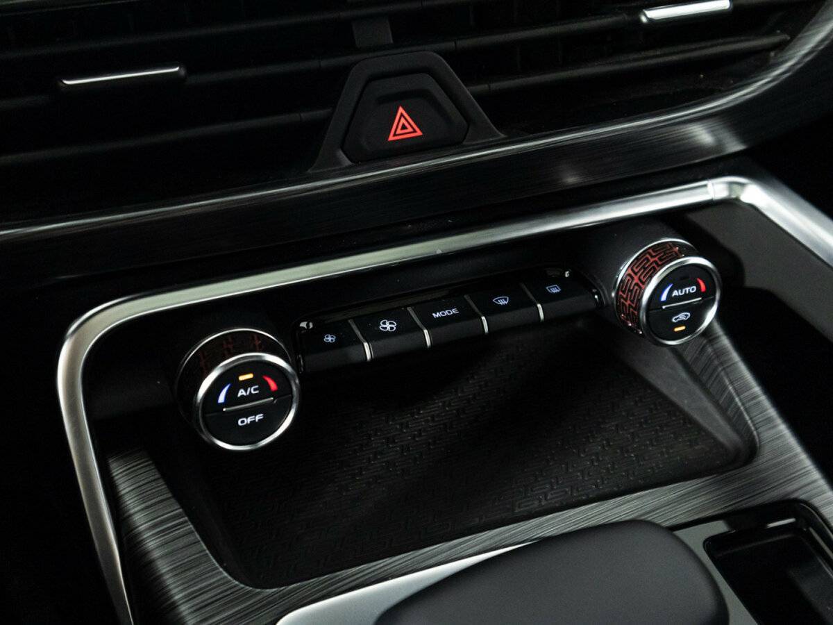 Купить Geely Tugella с пробегом. Фото: #23