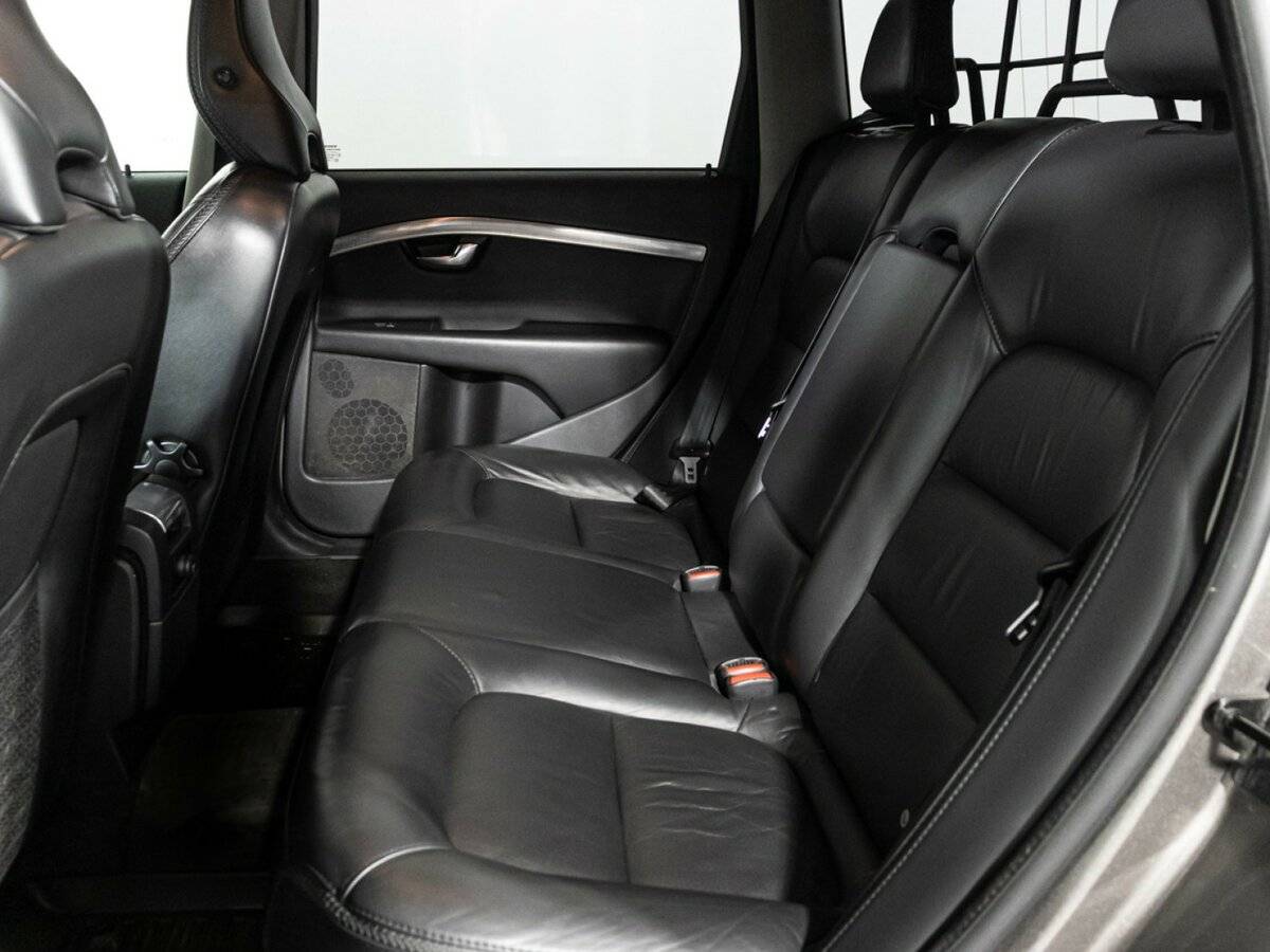 Купить Volvo XC70 с пробегом. Фото: #8