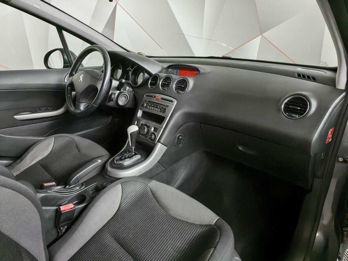 Купить Peugeot 308 с пробегом. Фото: #8