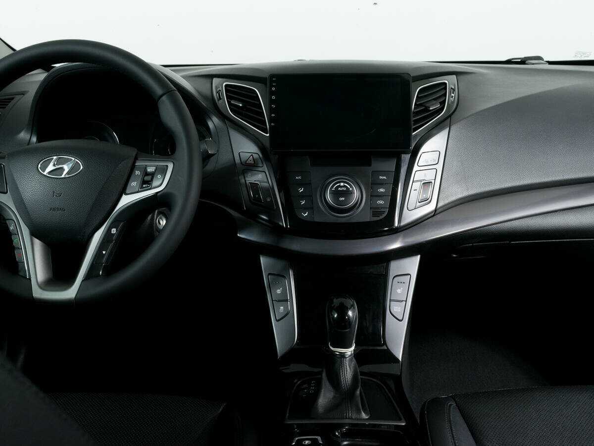 Купить Hyundai i40 с пробегом. Фото: #9