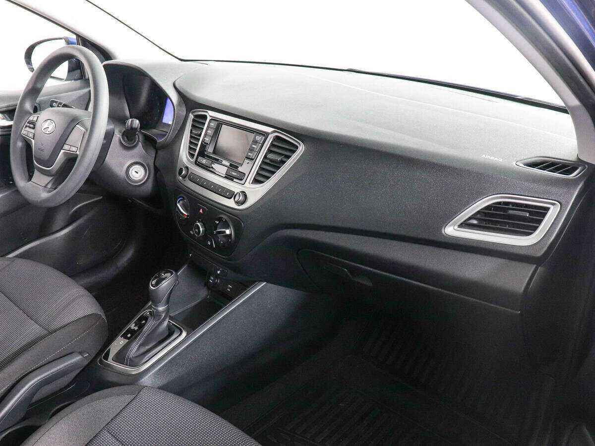 Купить Hyundai Solaris с пробегом. Фото: #9