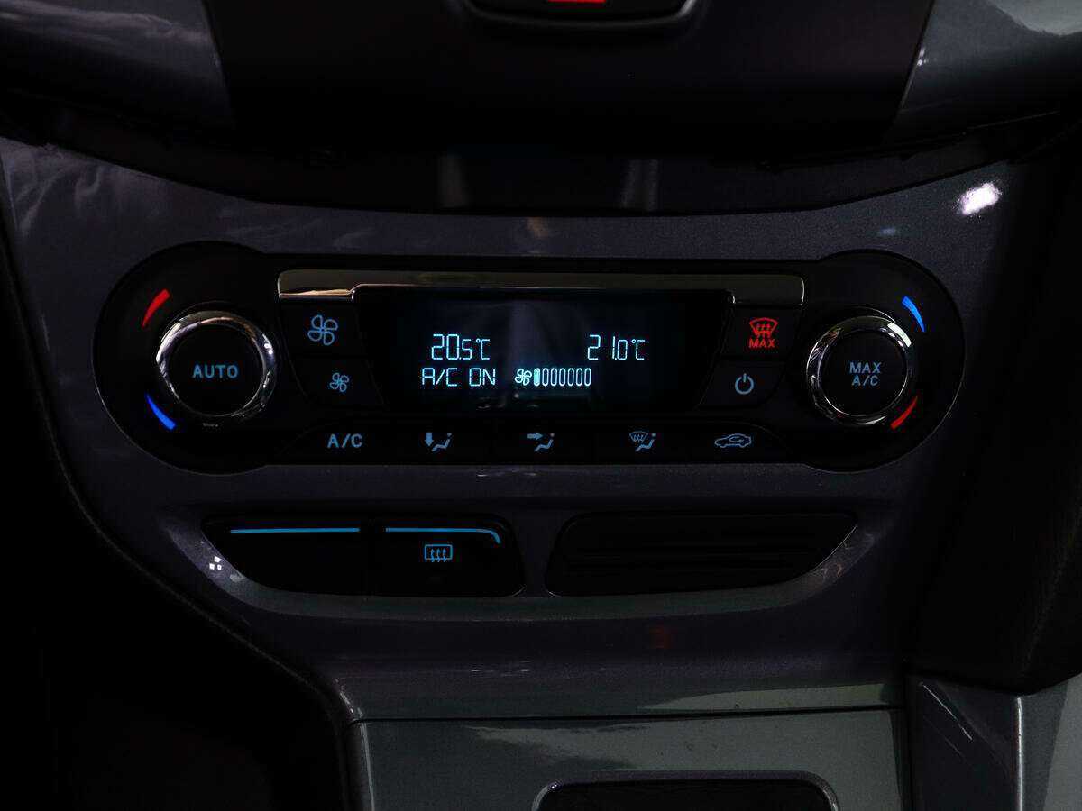 Купить Ford Focus с пробегом. Фото: #18