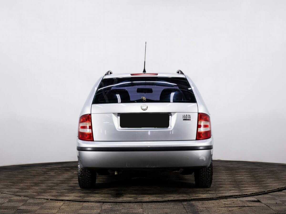 Купить Skoda Fabia с пробегом. Фото: #4