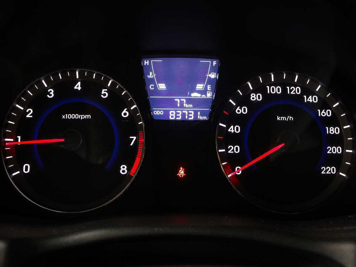 Купить Hyundai Solaris с пробегом. Фото: #8