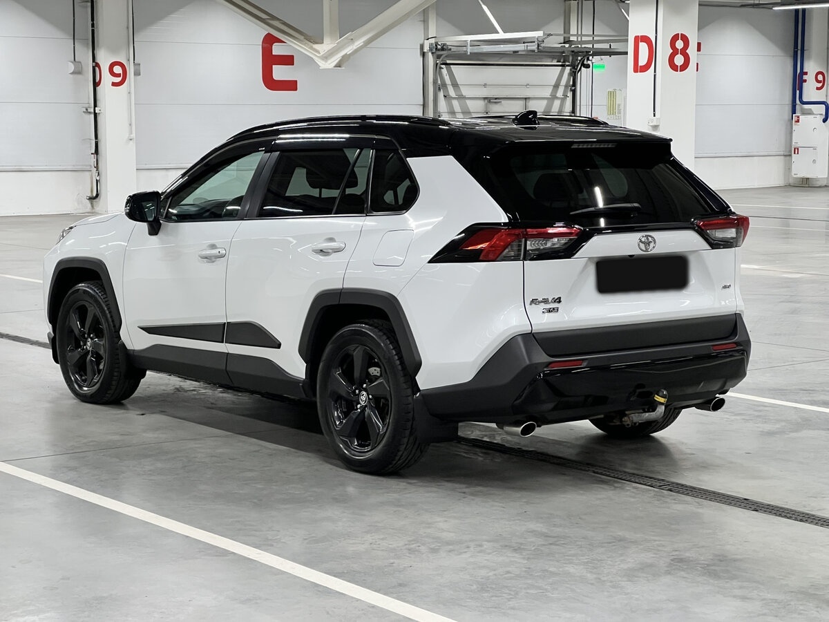 Купить Toyota RAV4 с пробегом. Фото: #6