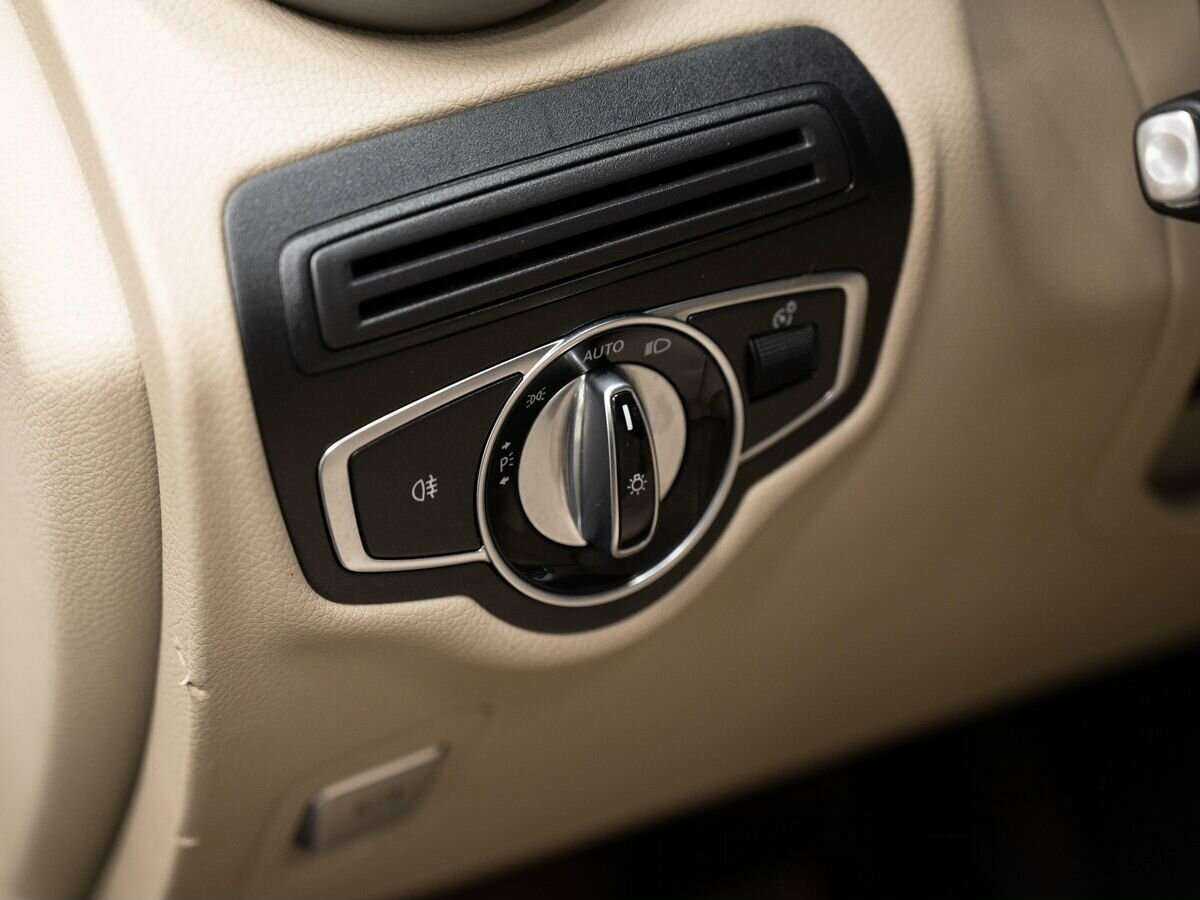 Купить Mercedes-Benz GLC с пробегом. Фото: #13