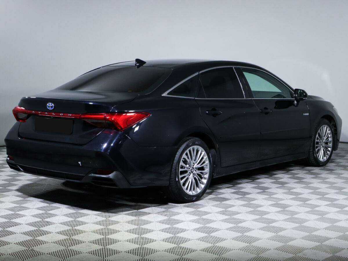 Купить Toyota Avalon с пробегом. Фото: #4