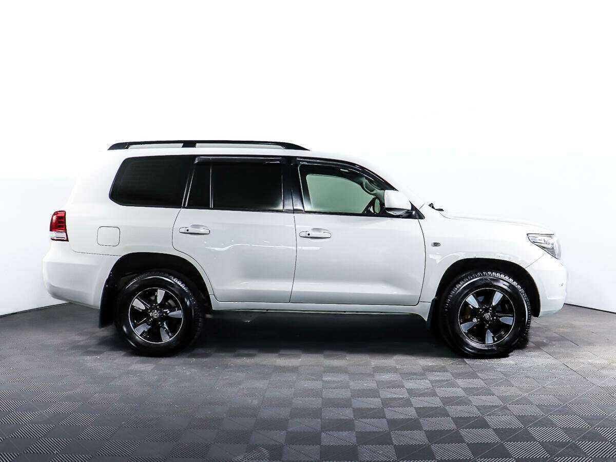 Купить Toyota Land Cruiser с пробегом. Фото: #3