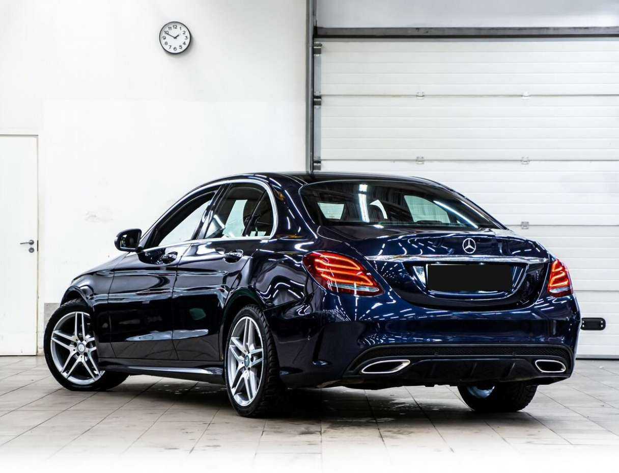 Купить Mercedes-Benz C-Класс с пробегом. Фото: #3