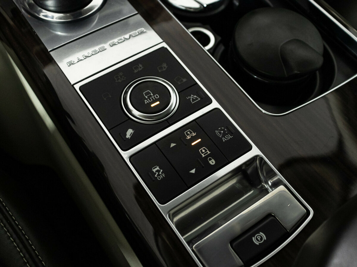 Купить Land Rover Range Rover с пробегом. Фото: #17
